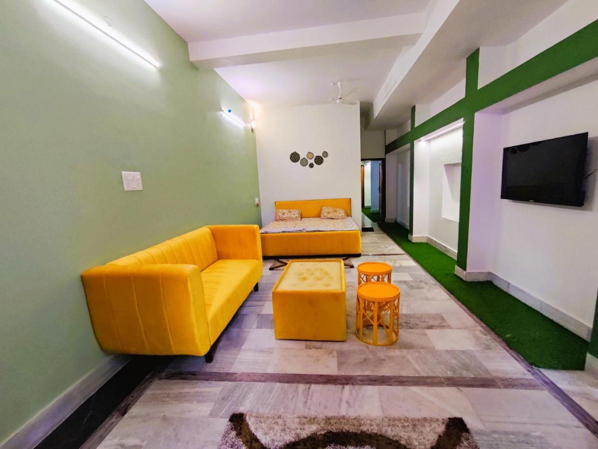 Yellow Homestay - Modern 2Bhk Ac Stay Джабалпур Екстер'єр фото